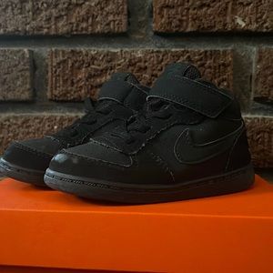 Nike Air Force 1 Mid - Black